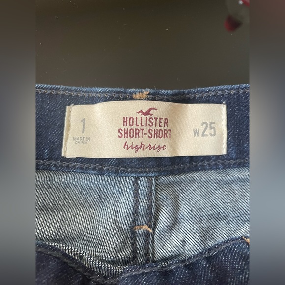 Hollister Jean Shorts Size 1 - Picture 4 of 4